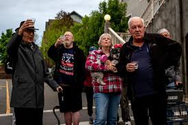 Linus Oakes Village residents celebrate first full moon of May with a howl 