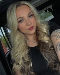 Dani Saunders (@danisaunderss) • Instagram photos and videos