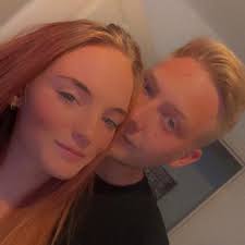 Hi, can anyone recommend a dog boarder. We're ideally looking for boarding  in someone else's home (not kennels). We have also tried Vickies pet  sitting services and executive pets but they are