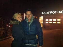 We will also look at who is bobby oduncu, how he become famous, bobby oduncu's. Bobby Brot Revbenen Och Hostade Blod Qx