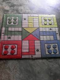 Como jugar ludo 13 pasos con fotos wikihow. Ludo Juego Juegos De Reciclaje Juegos Manualidades