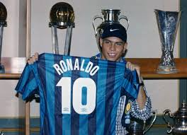 Cristiano ronaldo, 36, from portugal juventus fc, since 2018 left winger market value: Ronaldo All Inter 20 Anni Fa Che Fenomeno Sky Sport