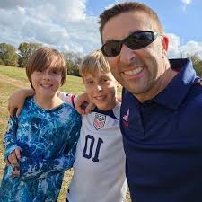 Travis Hilton (@twhilton5)