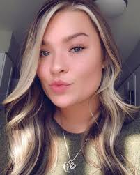 I decided it was time for a change 💇🏼‍♀️🤎