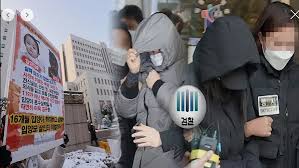 기자 제가 직접 재판을 참석했기 때문에 피고인석에 앉아 있던 양부모 모두 볼 수 있었는데요. ì •ì¸ì´ ìž¬íŒ ì¦ì–¸ ì–'ëª¨ì˜ ë„ˆë¬´ ì¶©ê²©ì ì¸ ë°œì–¸ ê²°ê³¼ ì–'ë¶€ëª¨ ì¸ìŠ¤íƒ€ ì‹ ìƒ ì–¼êµ´ ì‚´êµ¬ë‰´ìŠ¤