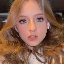 ▷ Biografía de Abril Tayabas ◁ Edad, estatura, novelas, La CQ