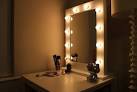 Light bulb makeup mirror