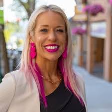 Nadia Boulos's Instagram, Twitter & Facebook