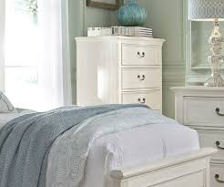 Liberty furniture industries summer house i 5 drawer chest, 38 x 18 x 55, oyster white. Bayside Five Drawer Chest Lf249 Br40 Liberty Furniture Boys And Girls Bedroom Furniture