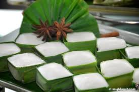 Paling ketara ialah kuih tako dimasak di dalam daun pandan, manakala tepung pelita dimasak. Resepi Kuih Pelita Jagung
