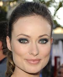 L'attrice olivia wilde (nella foto) l'ha usata in alcune occasioni recenti e si è fatta notare. Very Basic Black Smokey Eye Olivia Wilde Beauty Lookbook Bridal Makeup Looks