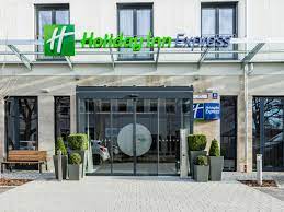 Ja, parkeringsgarage och allmän betalparkering på plats är tillgängliga för gäster. Hotels Near Munich City Centre Holiday Inn Express Munich City East