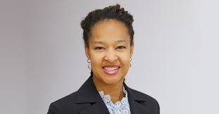 Kari Waters's Instagram, Twitter & Facebook