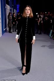 Скачивай и слушай eva simons policeman и eva simons feat konshens policeman на zvooq.online! Lily James And Harry Styles In Talks To Star In My Policeman Adaptation Daily Mail Online