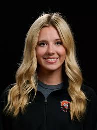 Lola Duncan's Instagram, Twitter & Facebook