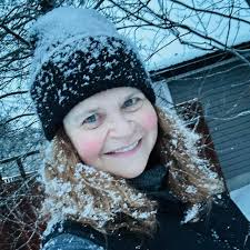 Cheetos shawarma at shawarma royale. Naan & kabob the Chicken lovers  platter. Poulet rouge. Hope you have a great time.