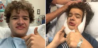 Gaten matarazzo initially appeared as finn in the tv series 'the blacklist' in 2015. 14 Zahne Extrahiert Netflix Star Gaten Matarazzo Erneut Operiert Zwp Online Das Nachrichtenportal Fur Die Dentalbranche