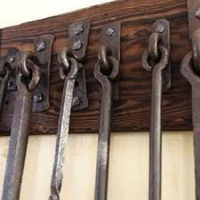 I dag er han annerkjent som en av norges fremste sangere, men barndommen var vanskelig for rein alexander, som slet med både dysleksi, forventningspress og narkotika. Industrial Barn Door Latch For Craft Supplies Rustic Steel Iron Rebar Farmhouse Door Equipment Gate Lock Wrought Door Hardware Iron Locks Barn Door Latch Door Latch Industrial Barn Door