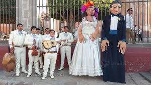 Andrés roemer, writer and television host, flatly denied the abuse accusation. La Boda Mas Diferente Andres Y Pamela Roemer Diario Judio Mexico