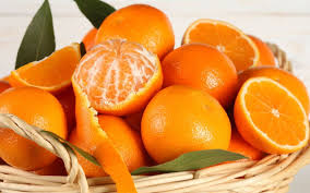 Think Oranges And The First Thing That Comes Into One S Mind Is Vitamin C No Doubt Oranges Are Rich In Vitamin Eating Oranges Healthy Fruits Orange Nutrition