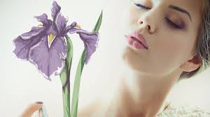 Nước hoa hương hoa diên vĩ