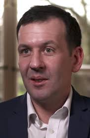 Robert Mulhern's Instagram, Twitter & Facebook