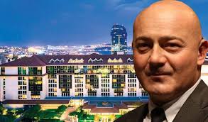 Ferit şahenk ile ilgili tüm haberleri ve son dakika ferit şahenk haber ve gelişmelerini bu sayfamızdan takip edebilirsiniz. Cinliler Ferit Sahenk In Grand Hyatt Otel Ine Talip Emlak Project