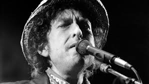 Bob Dylan rompe el silencio y acepta el Premio Nobel de Literatura