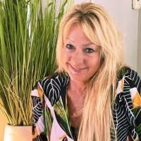 90+ "Julia Whitaker" profiles