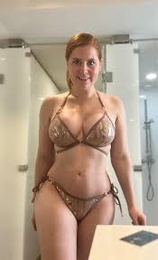 Holly Rose - Free pics, galleries & more at Babepedia