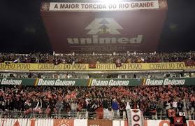 O são paulo deixou a zona de rebaixamento do brasileirão neste sábado. Relembre Cinco Tretas Entre Atletico Pr E Sao Paulo