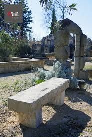 Banc Rustique De Jardin En Vieilles Pierres Patinees Par Atelier Alain Bidal Tailleur De Pierre En 2020 Banc Rustique Pierres Jardin Tailleur De Pierre