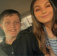 When you are a Miracle Nikki player, and at the same time, a Vocaloid fan  too 😆