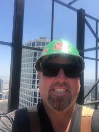 The US Bank Tower under construction. (1989)