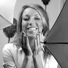 Elizabeth Mcewan's Instagram, Twitter & Facebook