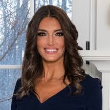 Tara Fox's Instagram, Twitter & Facebook