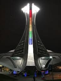 … c'est simplement une main tendue, une main tendre et la médaille de l'ordre du mérite est attribuée à alain nesmes. La Tour De Montreal S Illumine Aux Couleurs De L Arc En Ciel Parc Olympique Parc Olympique