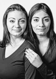 I thought y'all would find this as cool as I did!! 😱😱 📸 Canadian  photographer searches for and photographs people who are physically  similar, but are not related to each other. He