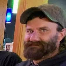 Raquel Decker's Instagram, Twitter & Facebook