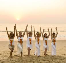 In short, looking for a peaceful yogic life with meditation, yoga, ayurveda and spiritual discourses in south india. 7 Of The Best Yoga Retreats In Goa Kerala India