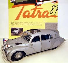 Zur verfügung gestellte website bietet eine auswahl an kostenlosen materialien zum herunterladen. 1947 1950 Tatra 87 Papiermodell Papier Pappe