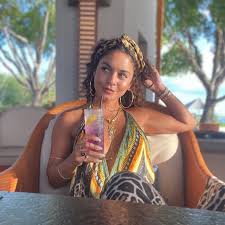 Catching up on vanessa hudgens's 2020 swimsuit style — there's a lot to see. Vanessa Hudgens Outfit Instagram 08 20 2020 Celebmafia