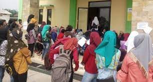 Feb 05, 2021 · pemohon sebelumnya harus mengisi formulir online melalui aplikasi siap kerja. Kartu Kuning Di Kabupaten Tangerang Akan Dibuat Online Kabar6 Com