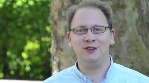 Nicht nur, dass der sommer vorbei ist, die badezeit, die urlaubszeit, sondern ganz grundsätzlich… und doch kann auch aus dem herbst schon neues erblühen. Tobias Kandidiert Fur Das Amt Des Bdkj Prases Youtube