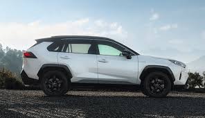 The toyota rav4 is a compact crossover suv (sport utility vehicle) produced by the japanese automobile manufacturer toyota. Toyota Rav4 Hybrid 4 Sterne Im Adac Ecotest Ecomento De