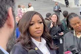 Rep. Jasmine Crockett apologizes to the world after Trump, Vance attack on  Zelensky