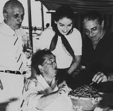 … 9 juin 1951 à florence, dans le cadre du maggio musicale fiorentino, callas chante euridice lors de la création scénique de l'opéra de haydn. Liebespaar Maria Callas Und Aristoteles Onassis Welt
