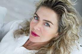Margarita rosa de francisco es una actriz, cantante y presentadora colombiana. Margarita Rosa De Francisco Le Contesto A Usuaria De Twitter Que No Creia En Su Dios Inmundo Y Sacudio Las Redes Infobae