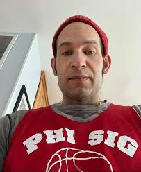 Wanted to make this public: There is a guy operating under the names "On  Road Repairs" and "Fleetnova" that managed to get bigger companies like  Central Transport to use him. But he's