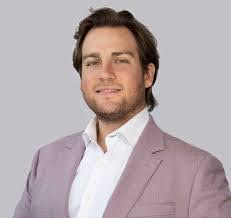 Kyle Burcham's Instagram, Twitter & Facebook